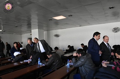 وزير التعليم العالي ورئيس جامعة دمشق يتفقدان المرحلة الأولى من الامتحان الطبي الموحد 